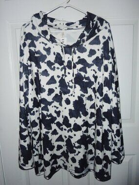 NWT Coco Kelly Black and White Cow Print Lightweight Hoodie 3X